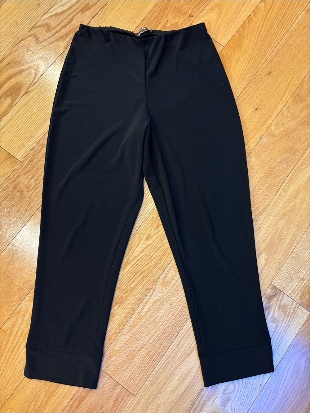 Sympli Black cropped Pants With Branded Waistband
